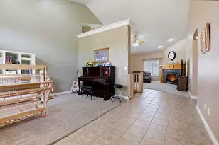 1274 W Chapel Ridge Dr, South Jordan, UT 84095 - Photo 9
