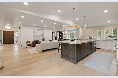985 S Vista View Dr E, Salt Lake City, UT 84108 - Photo 23