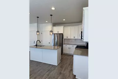 6718 W 11800 S #560, South Jordan, UT 84009 - Photo 3