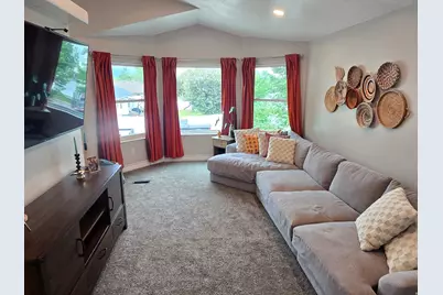 1648 Rockbridge Dr, Layton, UT 84041 - Photo 5