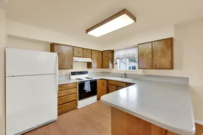 892 N 800 E, Orem, UT 84097 - Photo 7