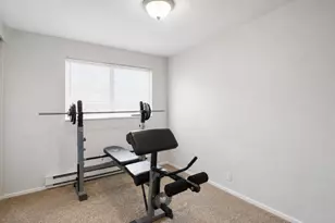 1085 N Nayon Dr E, Layton, UT 84040 - Photo 9