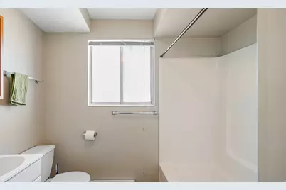 1085 N Nayon Dr E #6 (F), Layton, UT 84040 - Photo 5