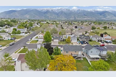 1828 N 225 W, Layton, UT 84041 - Photo 23