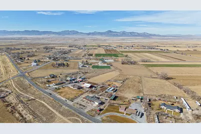 718 S State St, Genola, UT 84655 - Photo 13