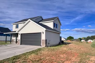 914 N 240 W, Blanding, UT 84511 - Photo 3