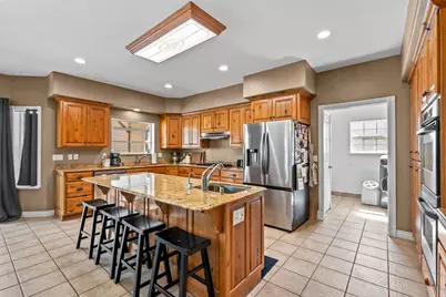 247 W 400 N, Santaquin, UT 84655 - Photo 3