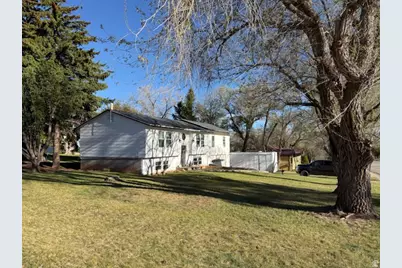 417 S Main St, Monticello, UT 84535 - Photo 3