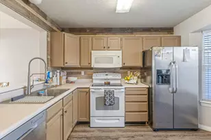 819 S Canyon Rd, Payson, UT 84651 - Photo 9