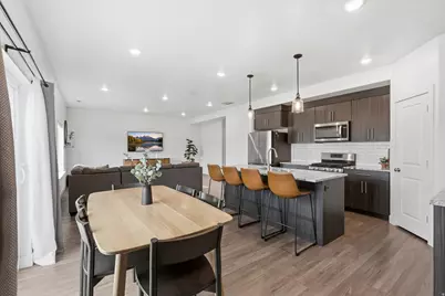 1392 E 380 S, Hyrum, UT 84319 - Photo 9