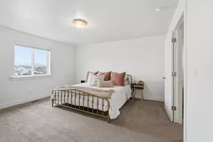 1392 E 380 S, Hyrum, UT 84319 - Photo 15