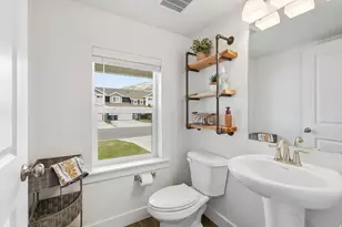 1392 E 380 S, Hyrum, UT 84319 - Photo 13