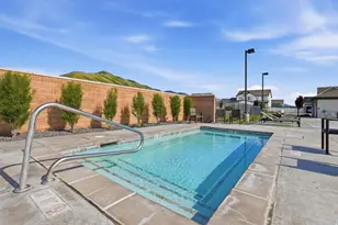 1392 E 380 S, Hyrum, UT 84319 - Photo 41