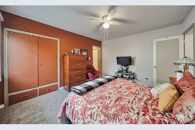 5946 S Highland Dr E, Holladay, UT 84121 - Photo 9