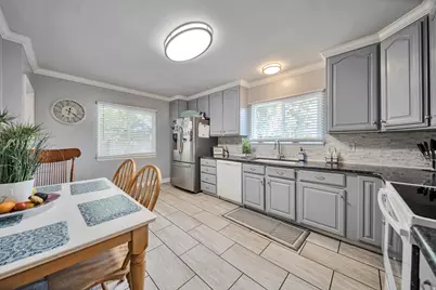 5946 S Highland Dr E, Holladay, UT 84121 - Photo 5