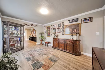 5946 S Highland Dr E, Holladay, UT 84121 - Photo 13