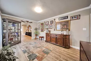 5946 S Highland Dr, Holladay, UT 84121 - Photo 13