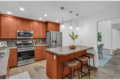 10062 S Bell Canyon Cir, Sandy, UT 84092 - Photo 11