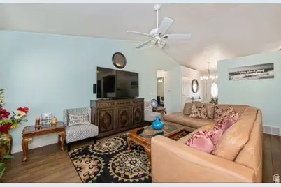 1957 N 2595 W, Clinton, UT 84015 - Photo 11