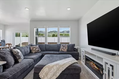628 S 380 E, Smithfield, UT 84335 - Photo 9