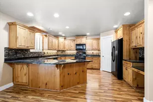 1089 W 2325 N, Layton, UT 84041 - Photo 9