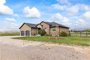130 N 100 E, Gunnison, UT 84634 - Photo 3