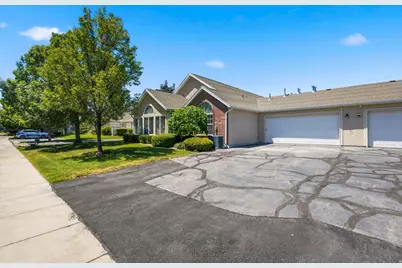 2047 W Abbey View Rd S #17 C, West Jordan, UT 84088 - Photo 5