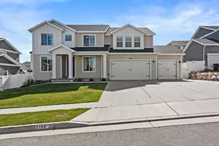 3196 N 1450 E, Layton, UT 84040 - Photo 1