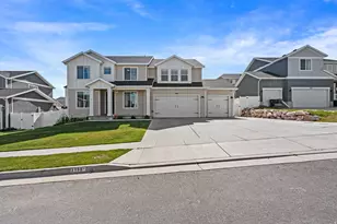 3196 N 1450 E, Layton, UT 84040 - Photo 1