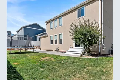 3196 N 1450 E, Layton, UT 84040 - Photo 27