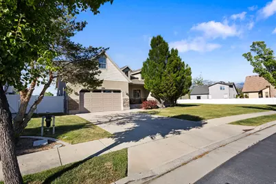 2482 W Adelaide Dr S, Riverton, UT 84065 - Photo 3