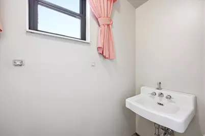 1251 E 4130 S, Millcreek, UT 84124 - Photo 17