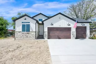 54 W Woodrow St, Murray, UT 84107 - Photo 1