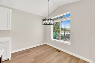 54 W Woodrow St, Murray, UT 84107 - Photo 13
