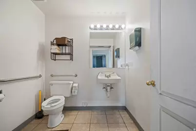 147 N 2000 W W #B STE2, Springville, UT 84663 - Photo 29