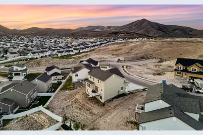 9579 N Bluebell Dr, Eagle Mountain, UT 84005 - Photo 35