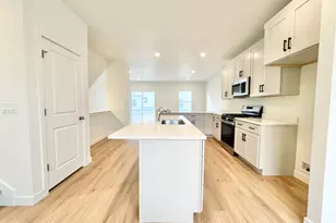 1650 N Main St, Layton, UT 84041 - Photo 9