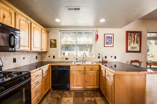 6144 Fox Pointe Circle, Kimball Junction, UT 84098 - Photo 7
