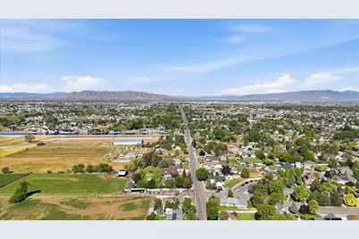 810 E Maple St, Mapleton, UT 84664 - Photo 33