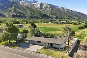 810 E Maple St, Mapleton, UT 84664 - Photo 1
