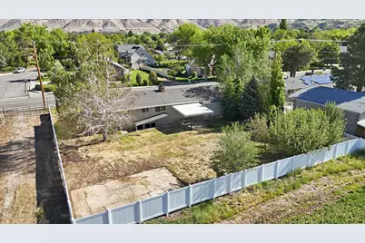 810 E Maple St, Mapleton, UT 84664 - Photo 35