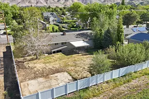 810 E Maple St, Mapleton, UT 84664 - Photo 35