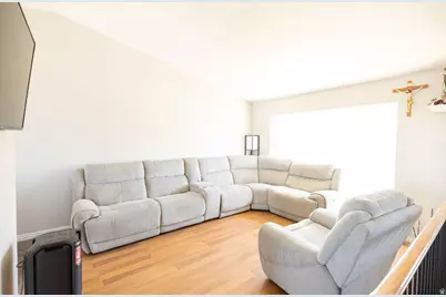 8116 W Meadow Vista Ct, Magna, UT 84044 - Photo 5
