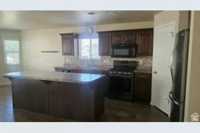 357 E 860 N, Hurricane, UT 84737 - Photo 5