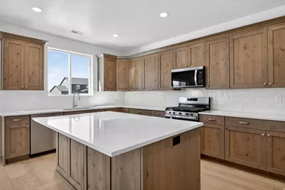 3775 W 1625 S #423, Taylor, UT 84401 - Photo 7