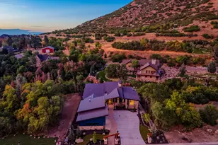 3773 E Quail Hill Ln S, Sandy, UT 84092 - Photo 9