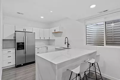 5653 S Bamburgh Cir, Murray, UT 84107 - Photo 15
