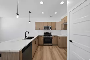2324 E Kiabito Ln, Saint George, UT 84790 - Photo 9