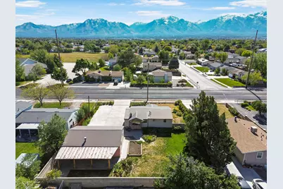 7318 S 2700 W, West Jordan, UT 84084 - Photo 47