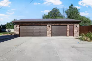 7318 S 2700 W, West Jordan, UT 84084 - Photo 35